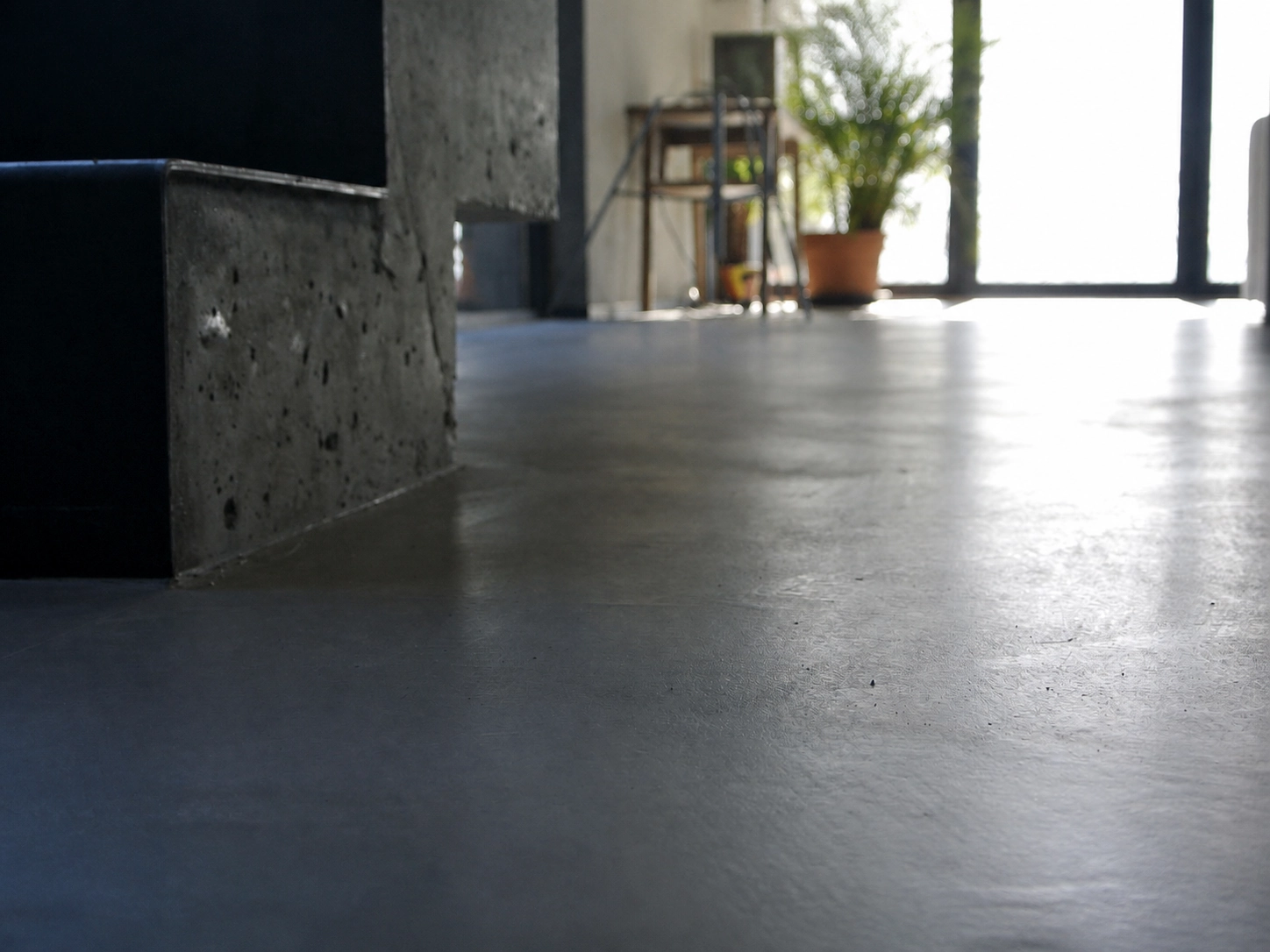 Wall2floor maintenance wax — 0019 kodlu dekorativ boya səth nümunəsi